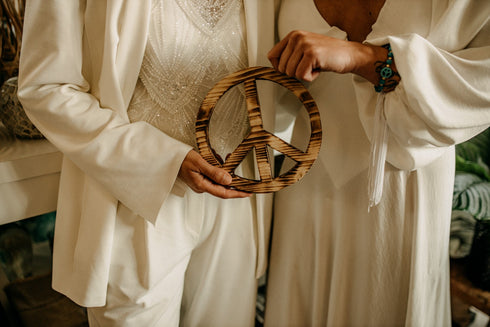 Boho Deko PEACE Zeichen aus Holz geflammt, handmade, MAKE LOVE NOT WAR