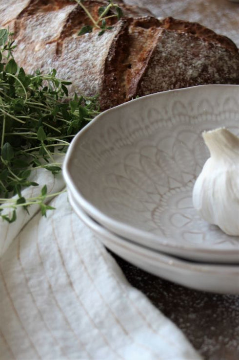 Majas Cottage, Boho Bowl Happiness rund, Suppenteller Schale Mandala, vintage weiß