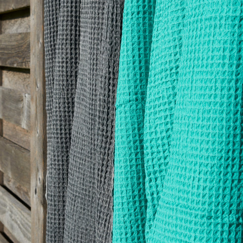 AELIA Beach towel, Pestemal, Decke, Plaid, STONEWASHED WAFFLE türkis-grün