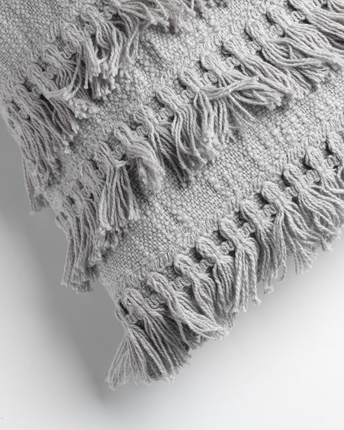 Dutch Decor Boho Kissen, Dekokissen mit Fransen, hellgrau, 40x60cm