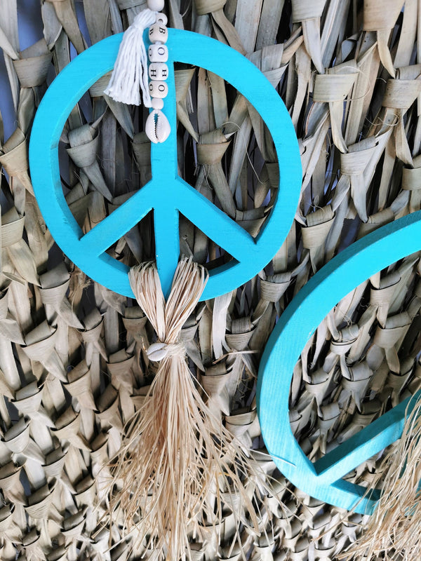 Boho Wanddeko PEACE aus Holz klein, handmade, natur-türkis, MAKE LOVE NOT WAR