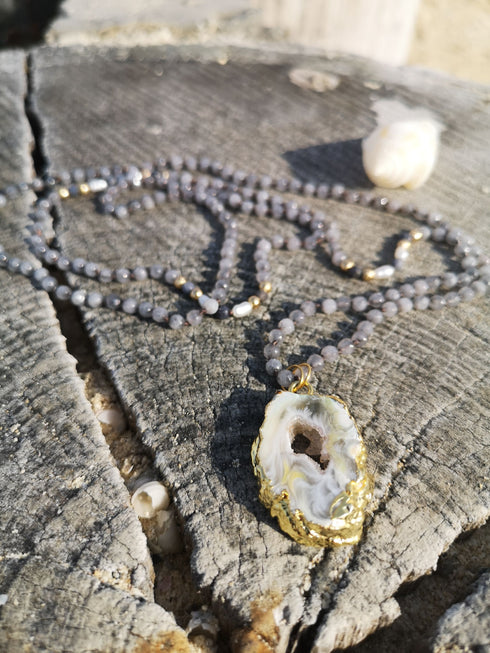 Kette Janur, 18 Karat vergoldet, Süsswasserperlen, Jade