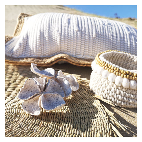 Dekokorb, Boho Pflanztopf, Kerzenhalter Makramee mit Muscheln