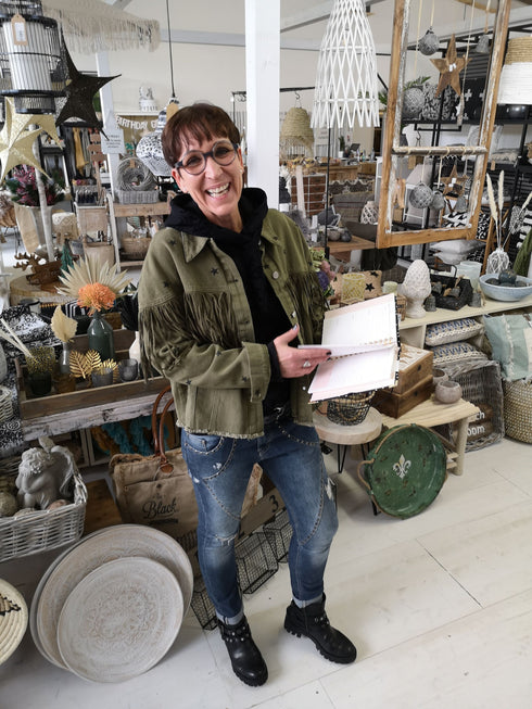 Jeansjacke Gipsystyle mit Fransen und Sternen, khaki-schwarz