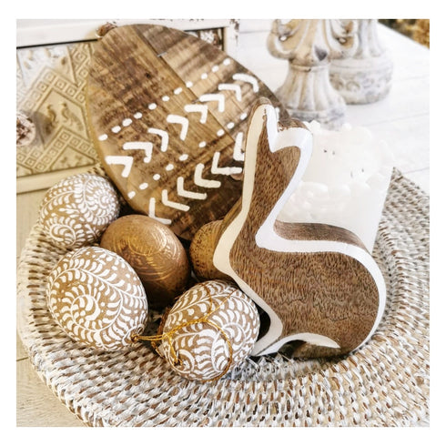 Madam Stoltz, Boho Dekohänger Pappmache Ei, natur-weiß/natur-gold
