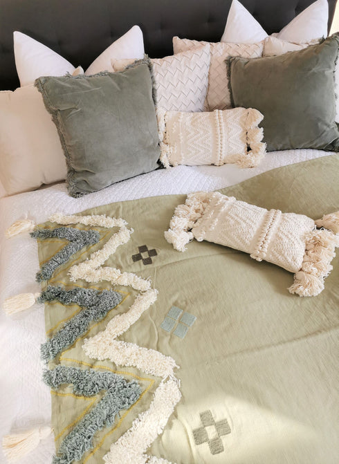 Bloomingville Decke, Ethno Plaid mit Quasten, Baumwolle 150x130cm, grün-creme