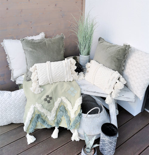 Bloomingville Decke, Ethno Plaid mit Quasten, Baumwolle 150x130cm, grün-creme