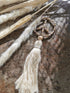 WAYSENS Boho Dekoanhänger PEACE mit Muscheln und Quaste, handmade, natur-creme-flieder, MAKE LOVE NOT WAR