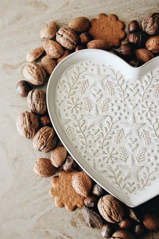 Majas Cottage, Boho Teller Winter Heart, Servierplatte X-Mas Herzform, vintage weiß