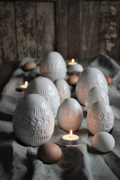 Majas Cottage, Boho Deko Osterei Keramik weiß, 9x11cm