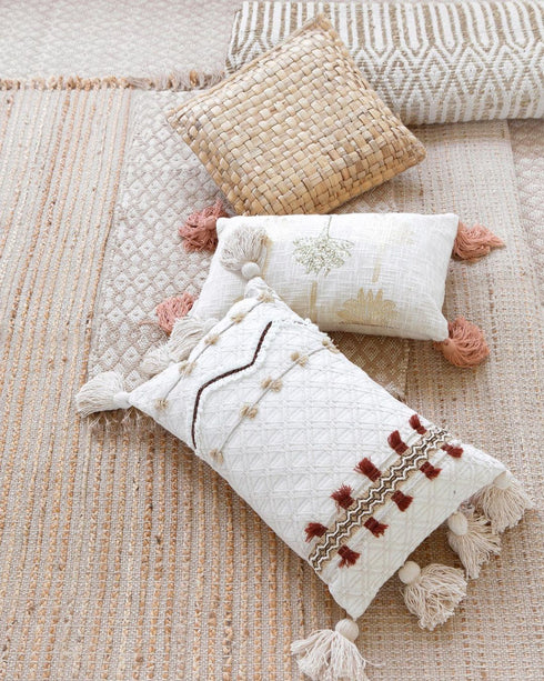 Goround Interior Dekokissen Ethno bestickt, Baumwolle 35x60cm, beige